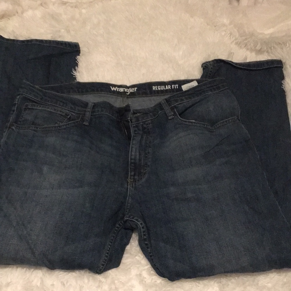 Men’s Wrangler 38 x 30 Regular Fit Dark Wash Jeans